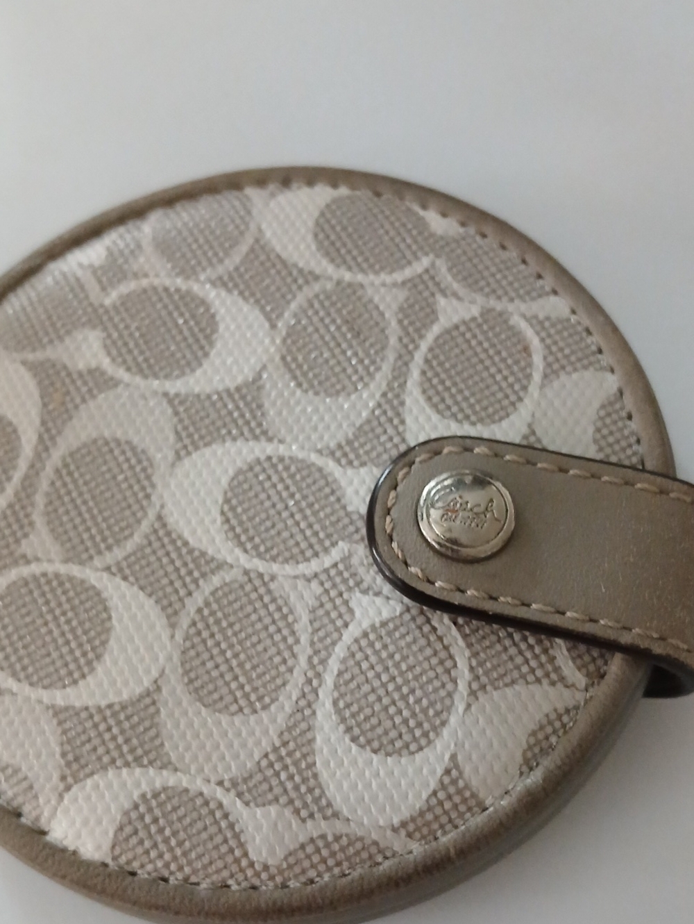 Coach Compact Mirror - Picture 2 of 8